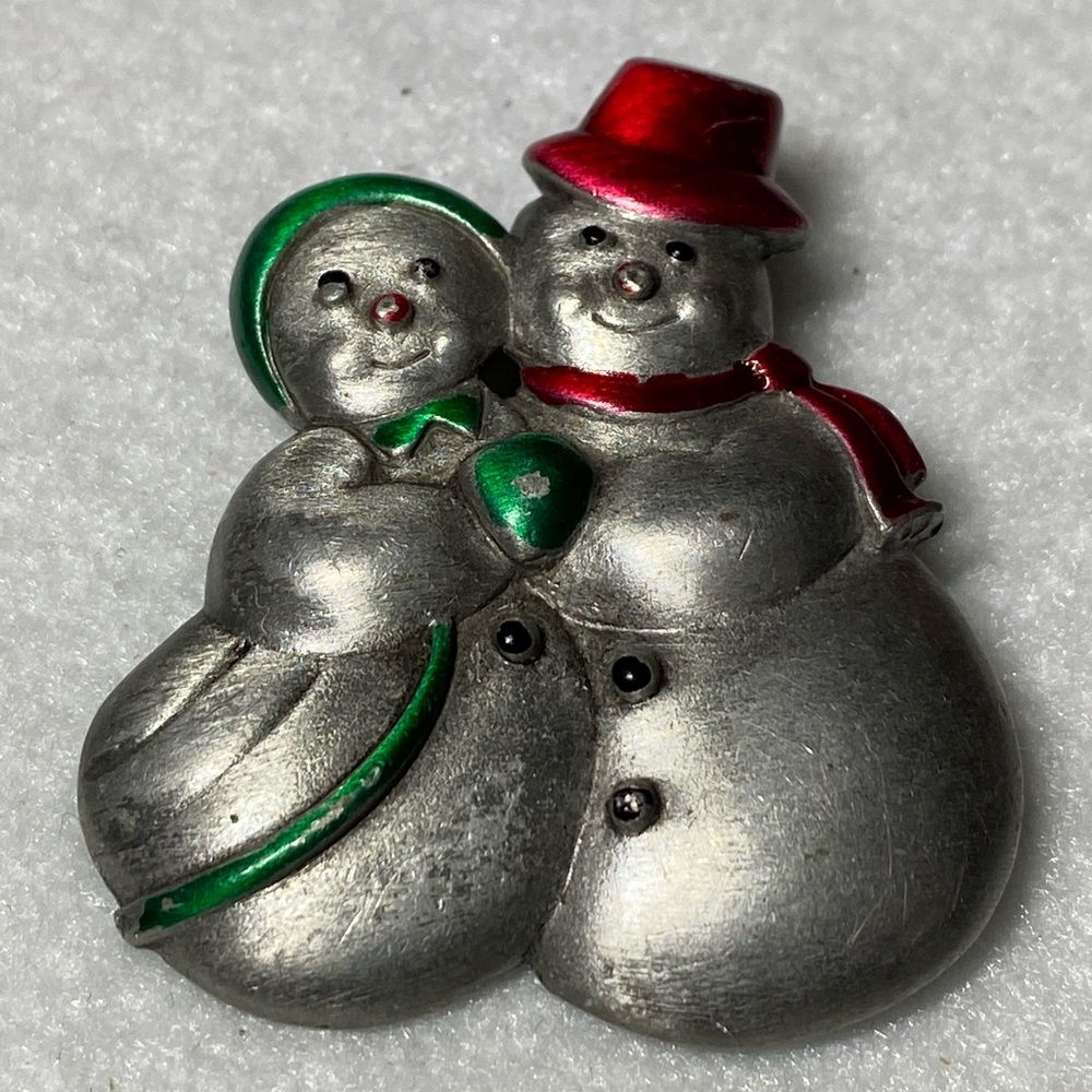 Mr. & Mrs. Snowman brooch signed JJ